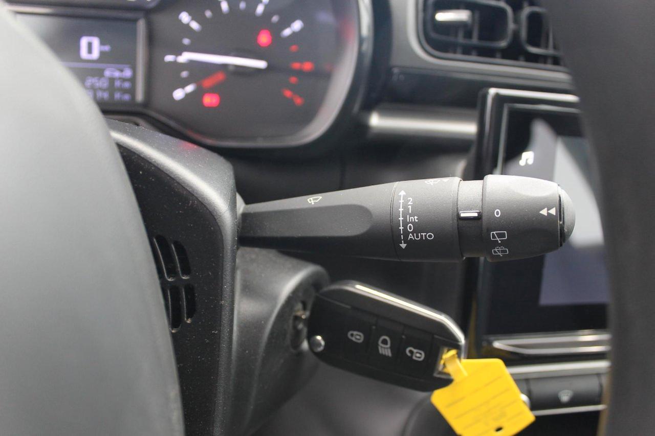 Citroen C3 1.5 bluehdi Feel NAVI 100 Cv.