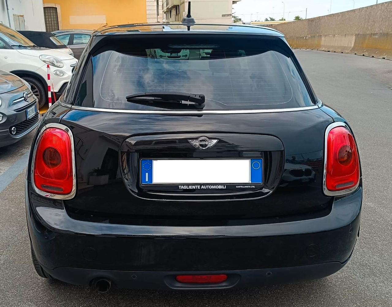 Mini Cooper D 1.5 Business XL 5 Porte