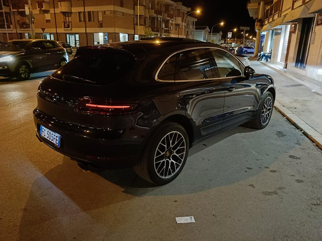 Porsche Macan S