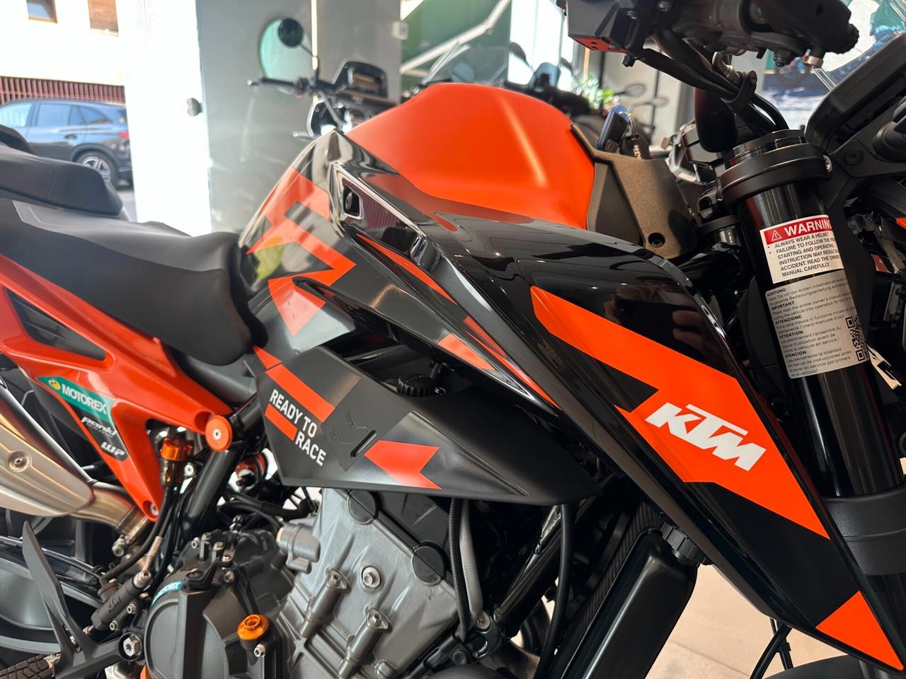 KTM 890 DUKE GP 2023