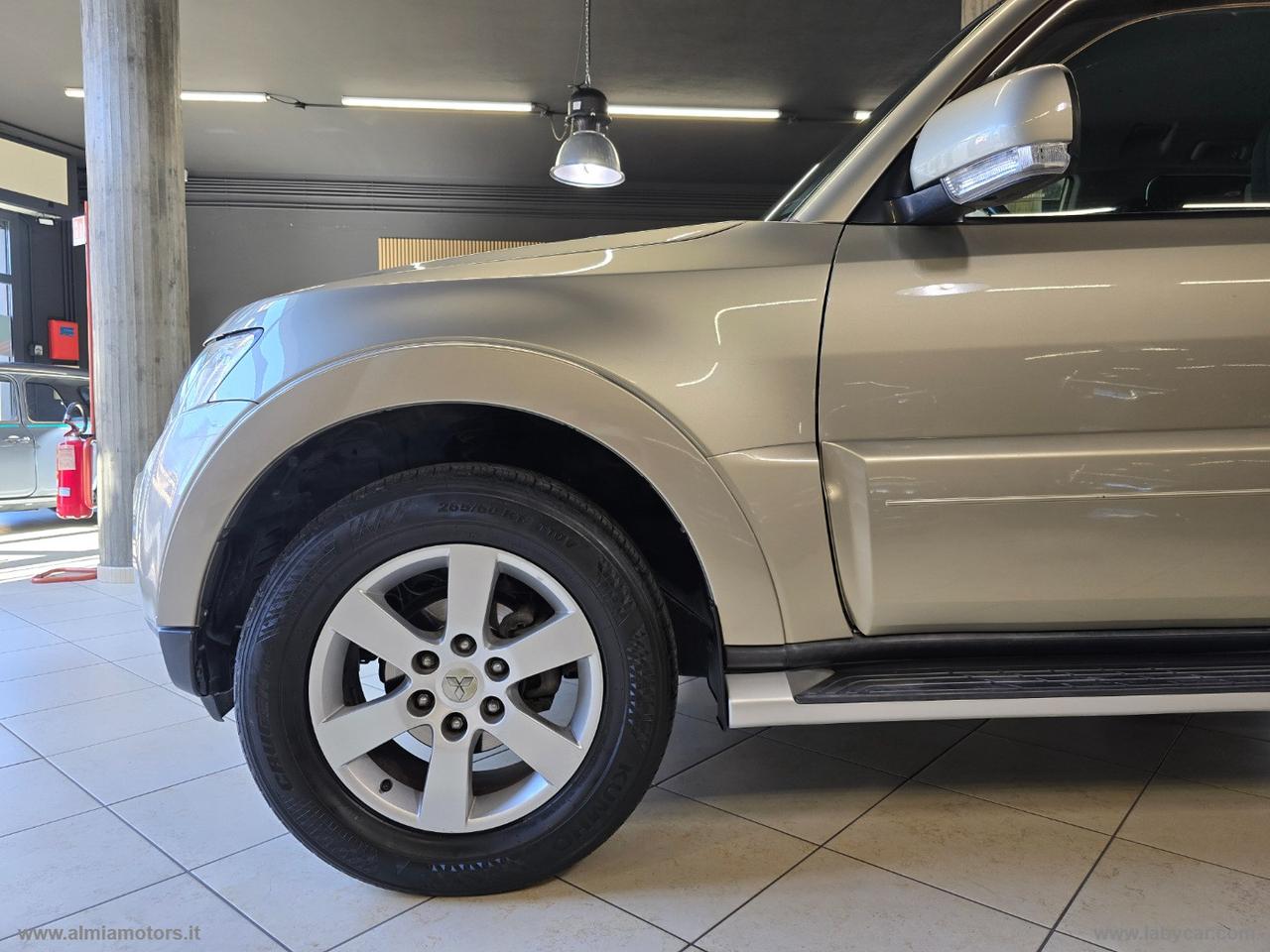 MITSUBISHI Pajero 3.2 DI-D 16V A/T 3p. Instyle