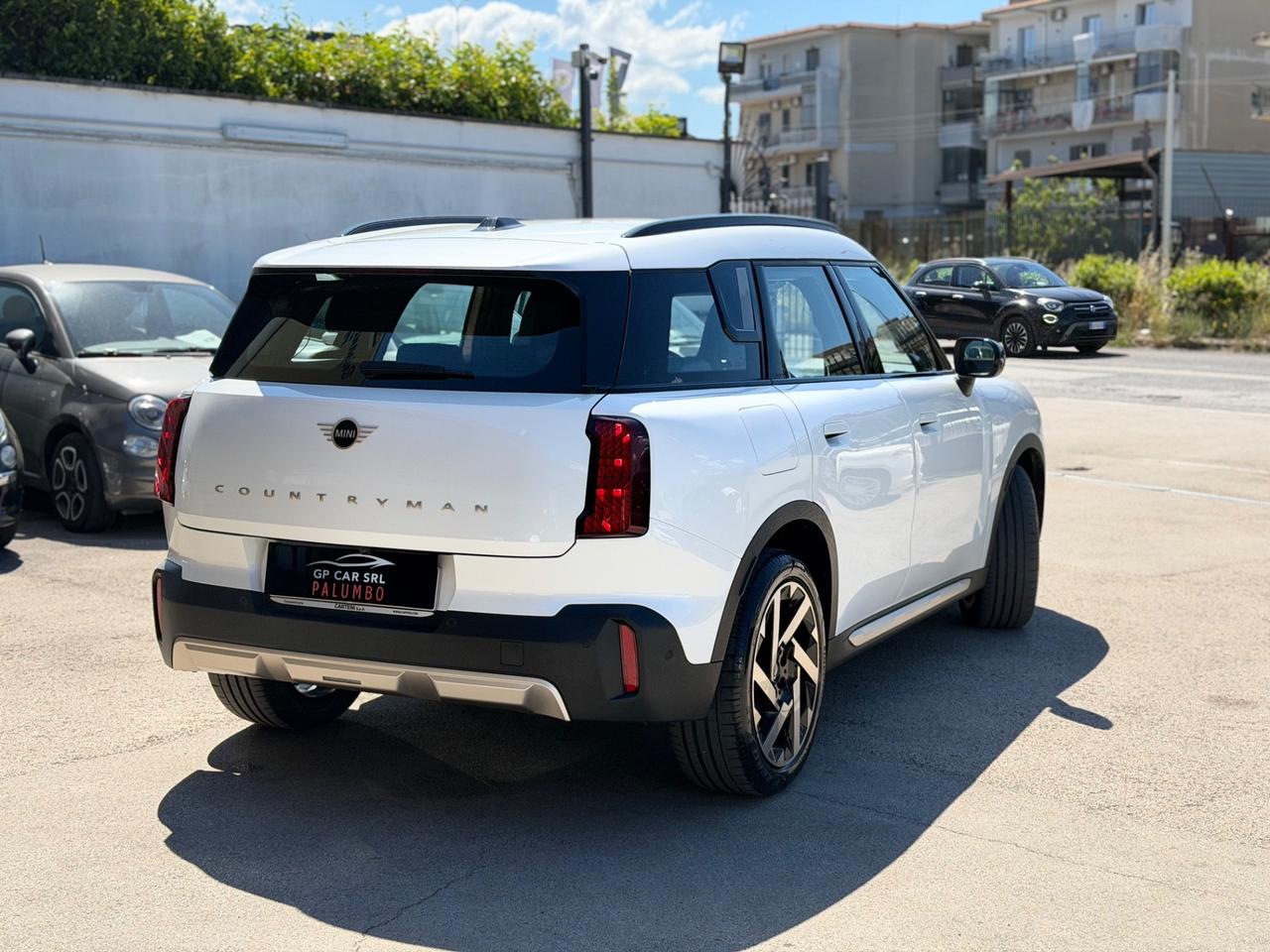 Mini Countryman Favoured 1.5 benzina/hybrida COME NUOVA