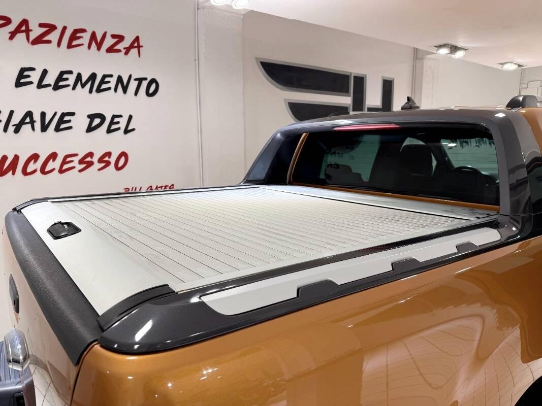 Ford Ranger 3.2 tdci double cab Wildtrak 200cv auto Autocarro 5 posti