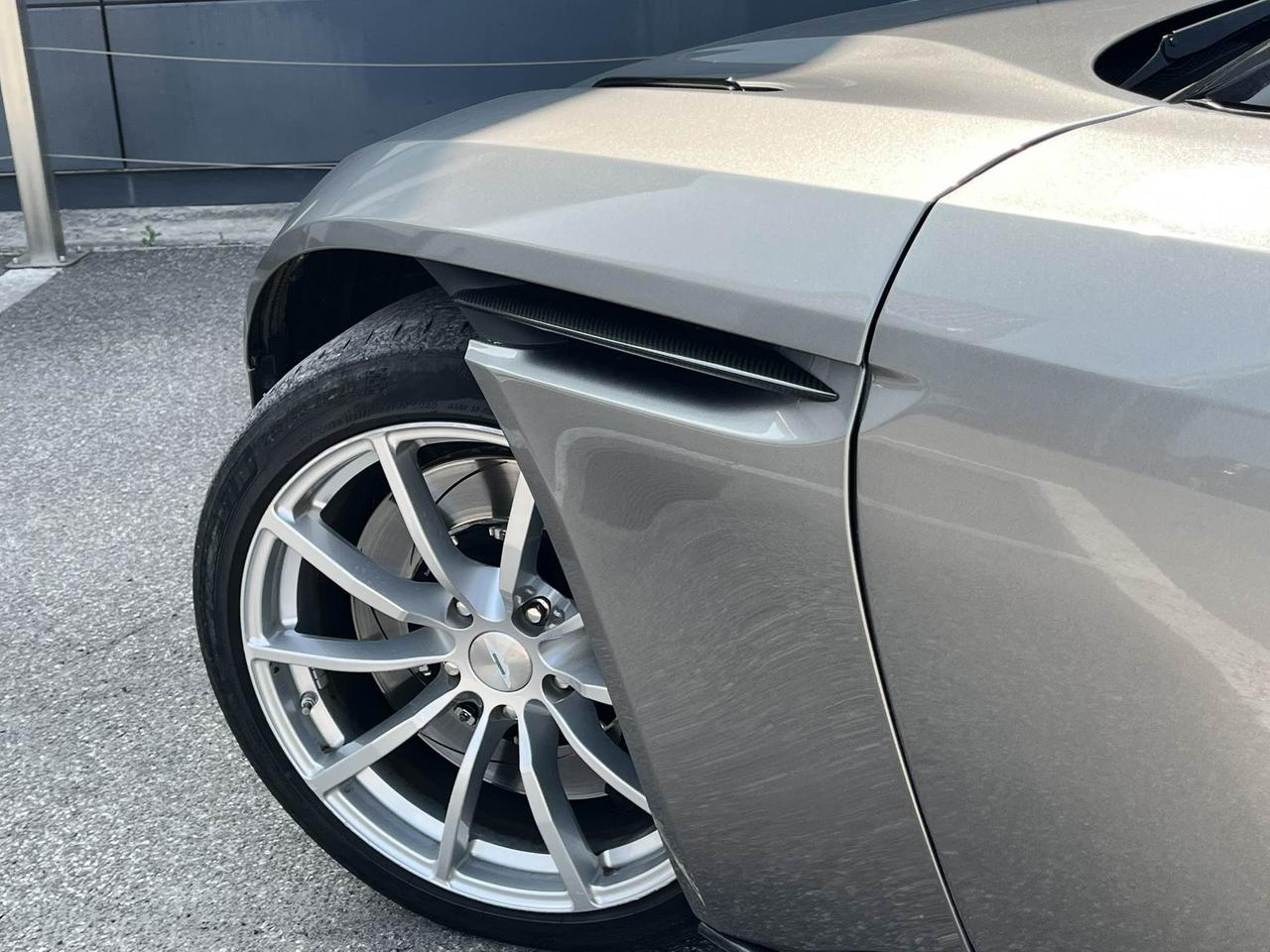 ASTON MARTIN DB11 Coupe 5.2 V12 AMR auto