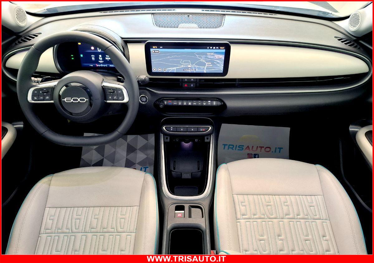 FIAT 600 1.2 T-GEN3 MHEV DCT La Prima NEOPATENTATI (FULL LED+PELLE+NAVI)