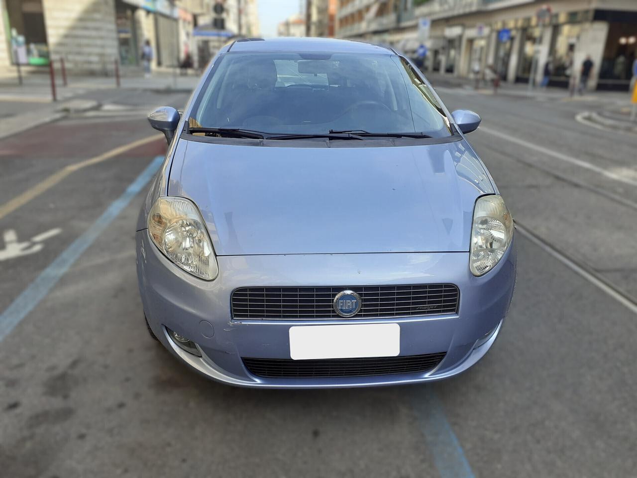 Fiat Punto - APERTI AD AGOSTO