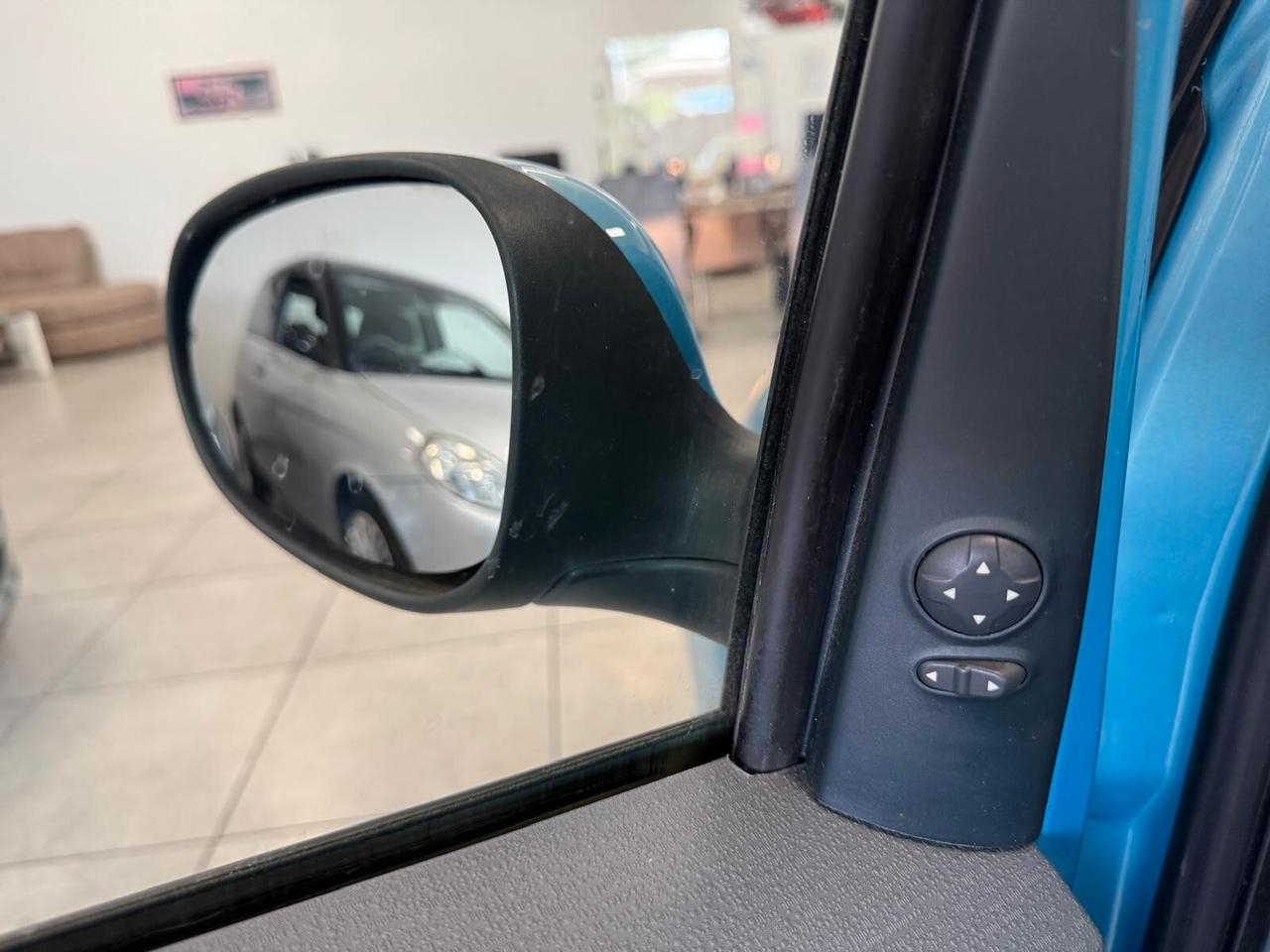 Ford Ka 1.2 BENZ TITANIUM NEOPAT 2009