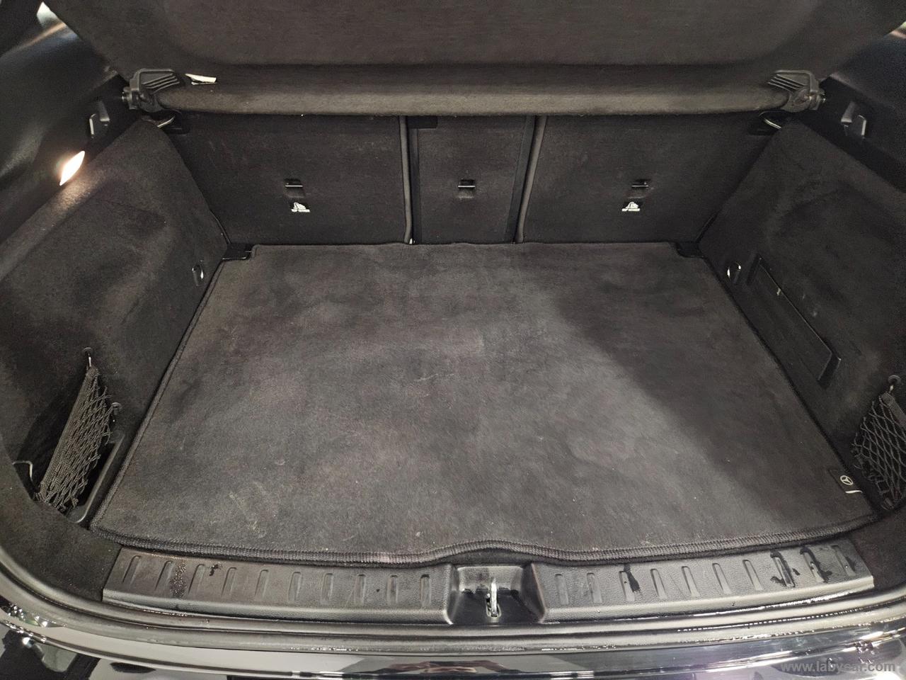 MERCEDES-BENZ GLA 180 d Automatic Business Extra