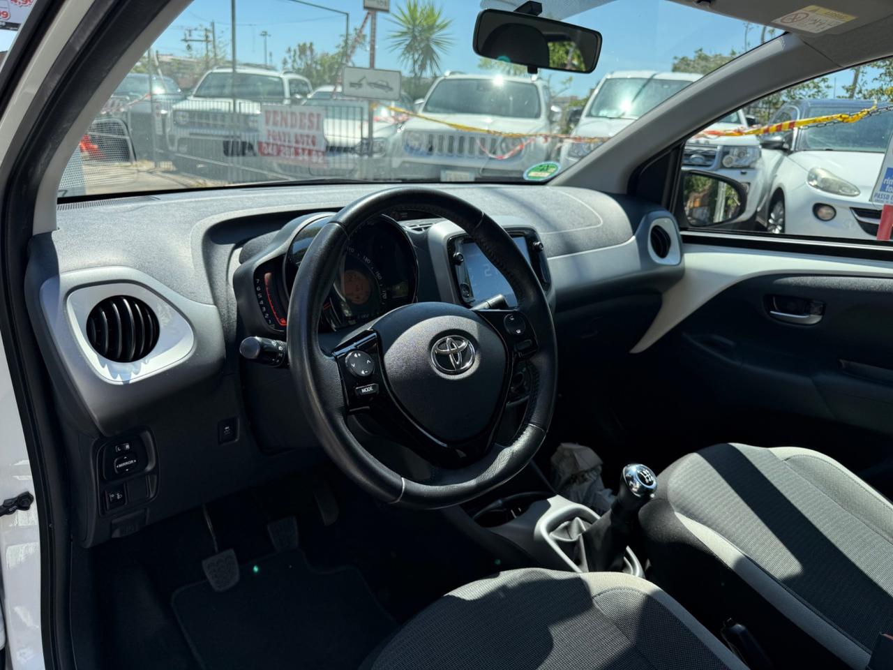 Toyota Aygo 1.0 VVT-i 72 CV 5 porte x-play Manuale