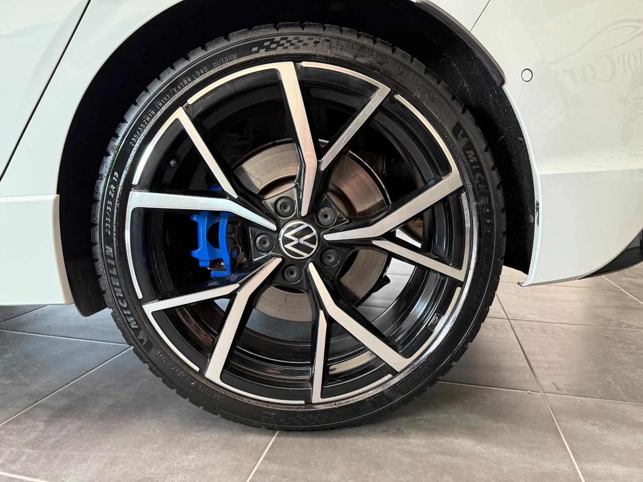 Volkswagen Golf GTI Golf 2.0 TSI R DSG 4Motion