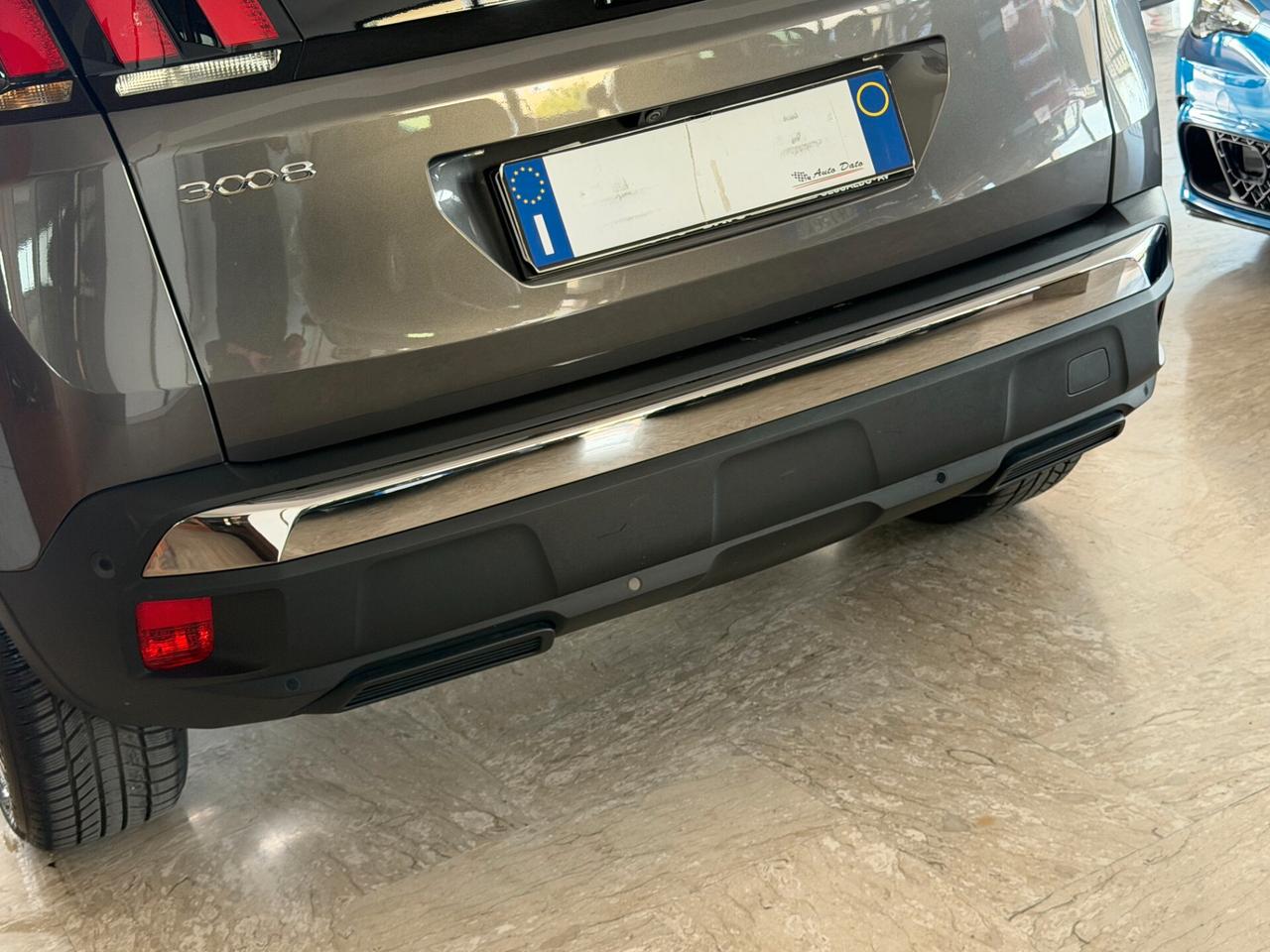 Peugeot 3008 1.5 BLUEHDI 130 cv. Eat8 ALLURE (Nav)