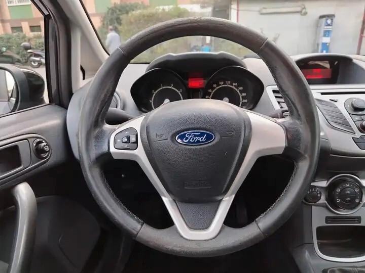 Ford Fiesta 1.4 5 porte Bz.- GPL Titanium