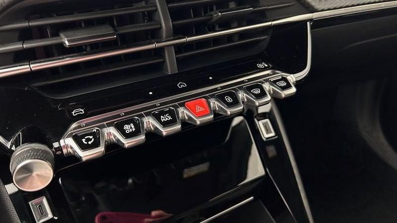 Peugeot 2008 2008 PureTech 100 S&S Allure RETROC. KEYLESS RETROC.