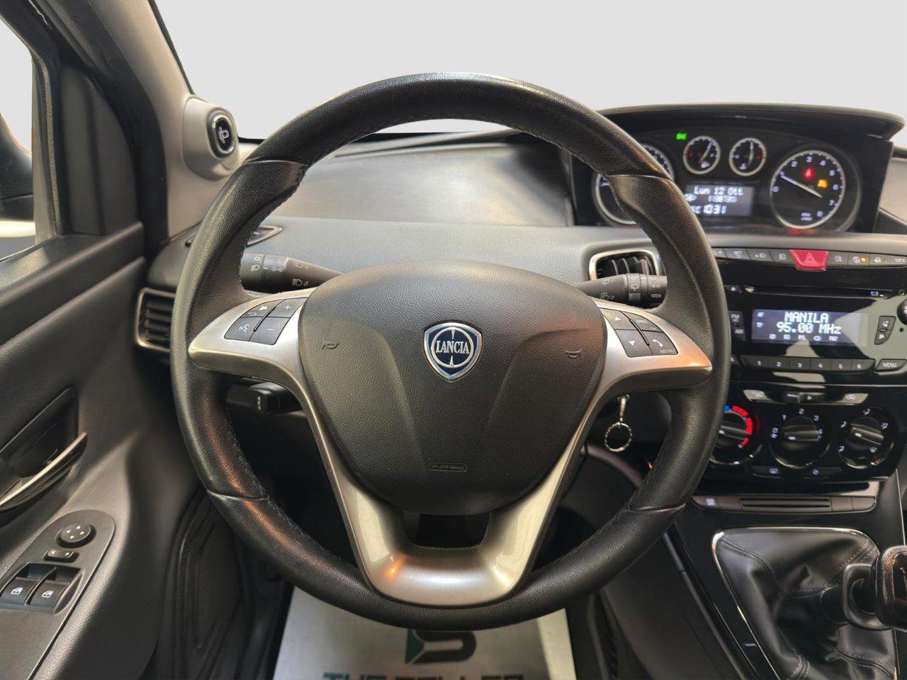 Lancia Ypsilon 5 Porte Ypsilon 1.2 8v Gold s&s 69cv E6
