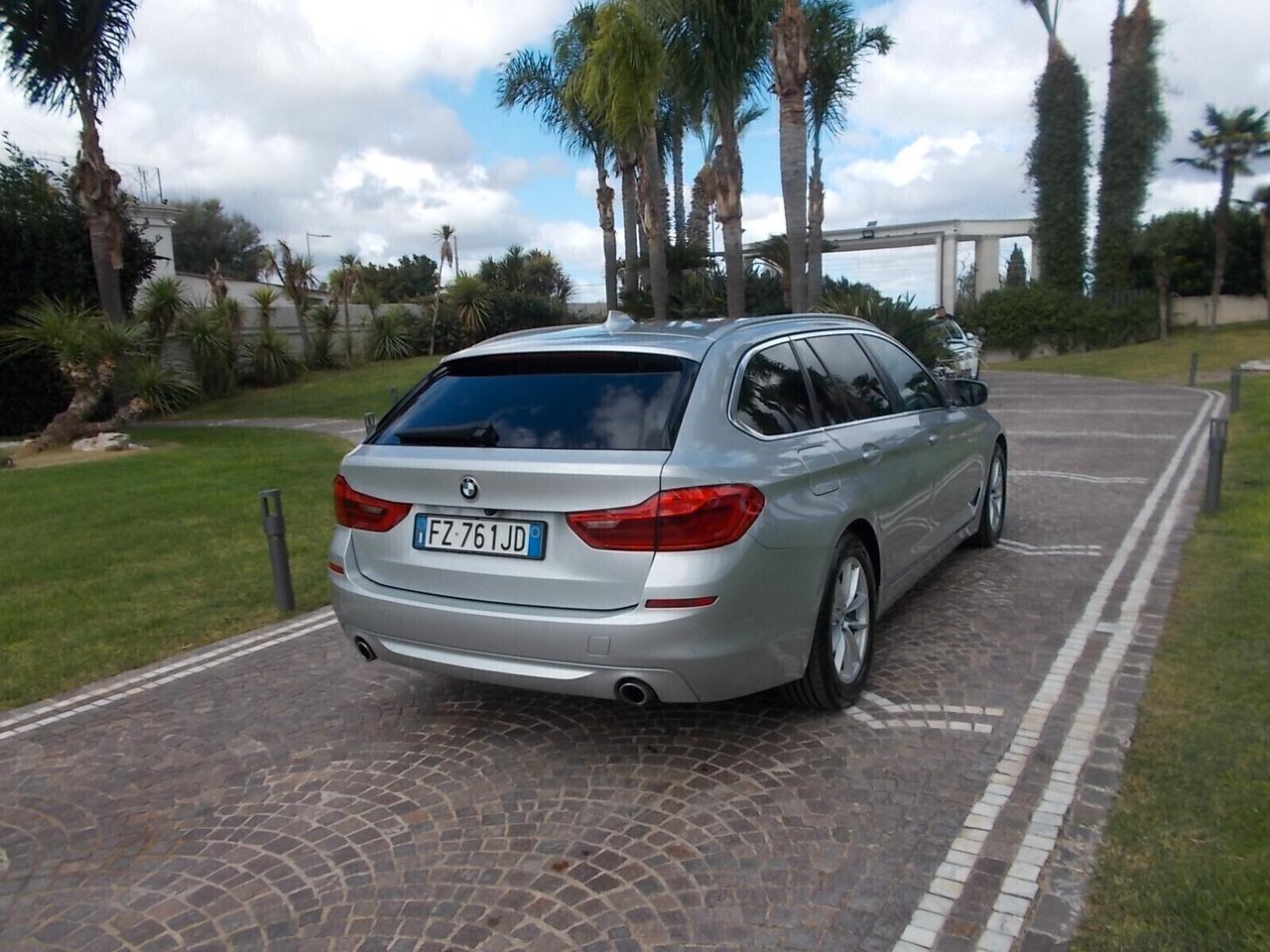 Bmw 518d Touring 150cv Aut. *FULL OPT.* da VETRINA