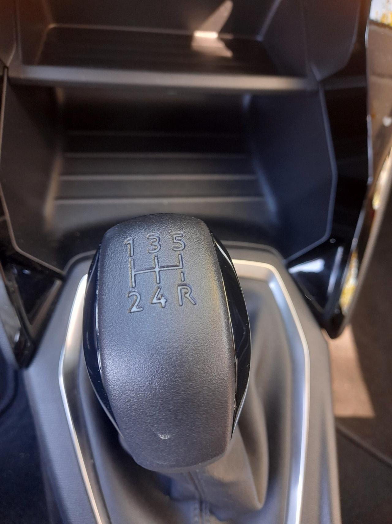 Peugeot 208 PureTech 5 porte