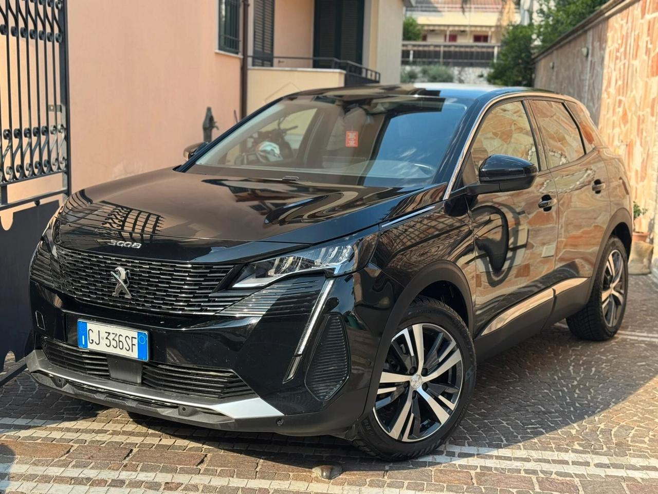 Peugeot 3008 BlueHDi 130 S&S EAT8 Allure