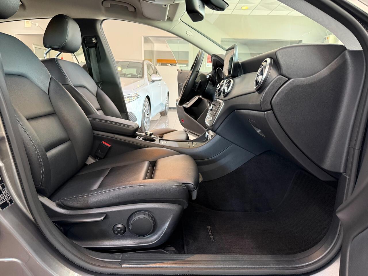 Mercedes-benz CLA 200 d Automatic Business 89.000 KM