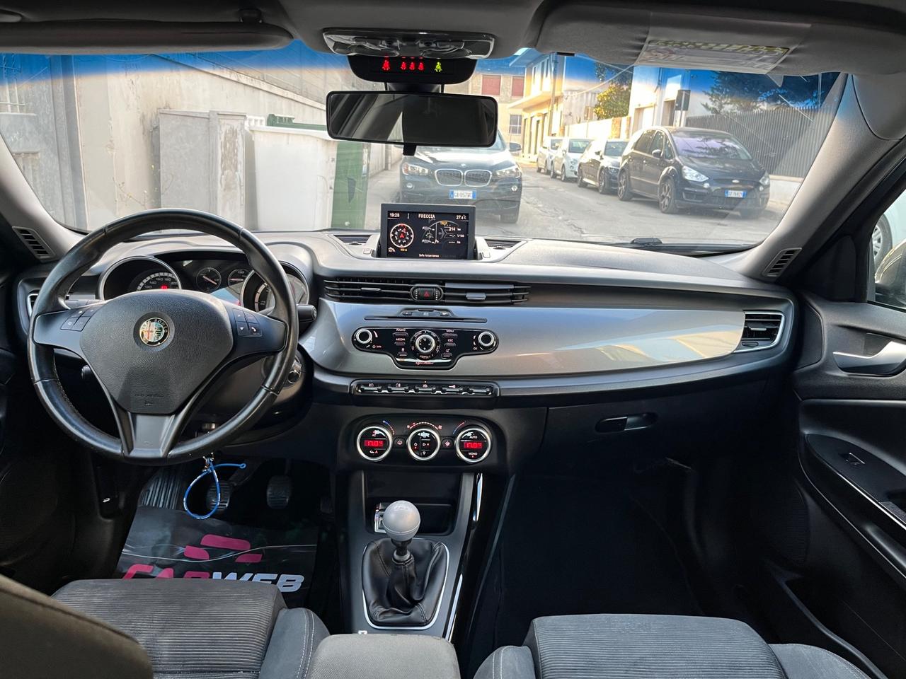 ALFA ROMEO Giulietta 1.6 JTDM2 DISTINCTIVE NAVY 2012