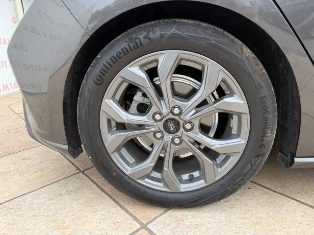 FORD Focus 1.0 ECOBOOST HYBRID 125CV ST-LINE FARI FULL LED