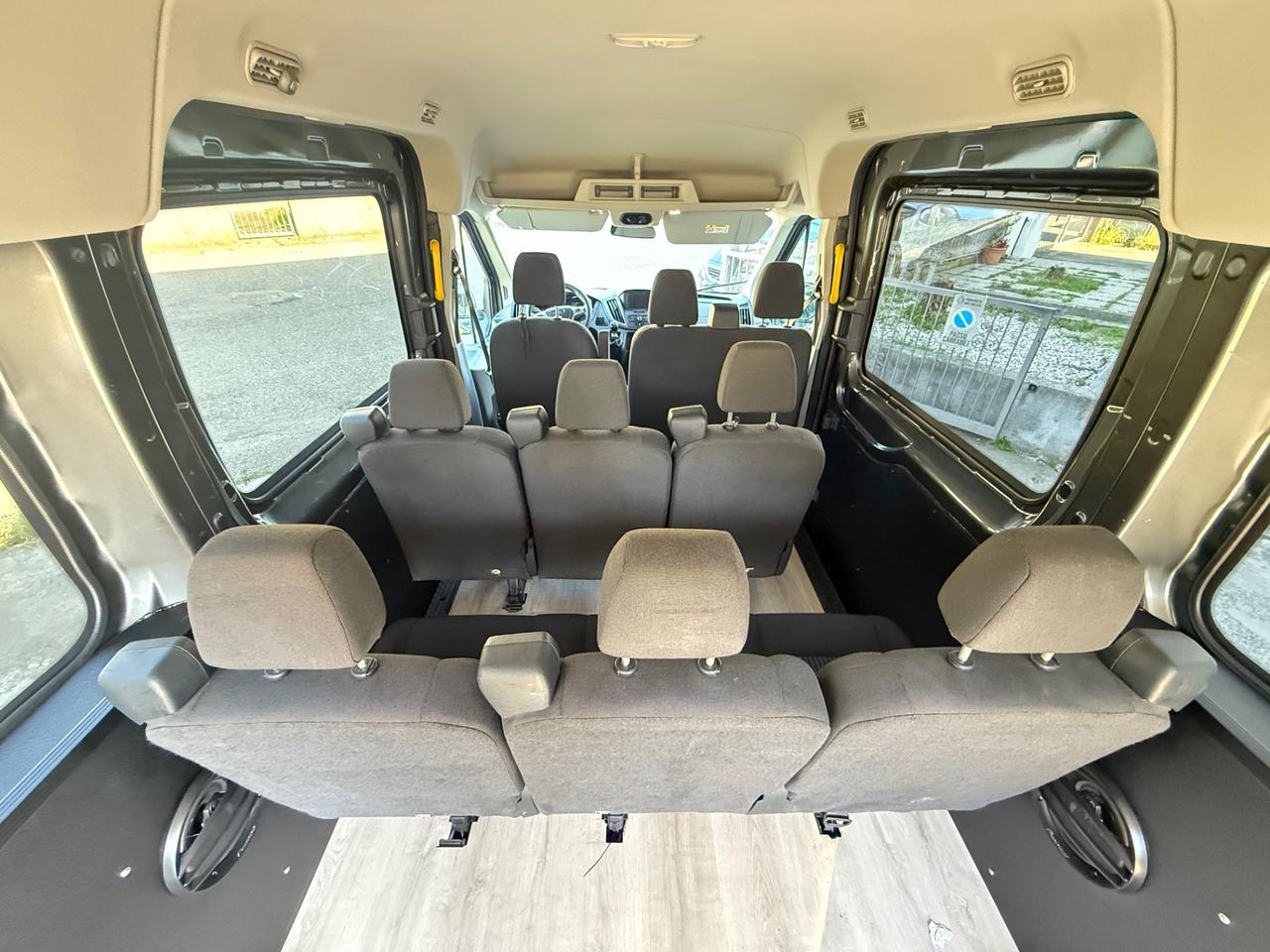 Ford Transit 2.0TDCi 9 POSTI PASSO LUNGO GANCIO TRAINO