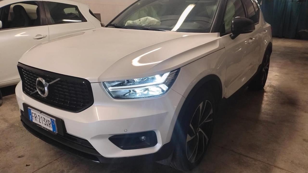 Volvo XC40 D4 AWD Geartronic R-design