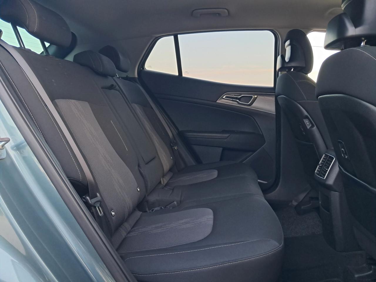 Kia Sportage 1.6 CRDI-136cv*B-LED*NAVY*RADAR