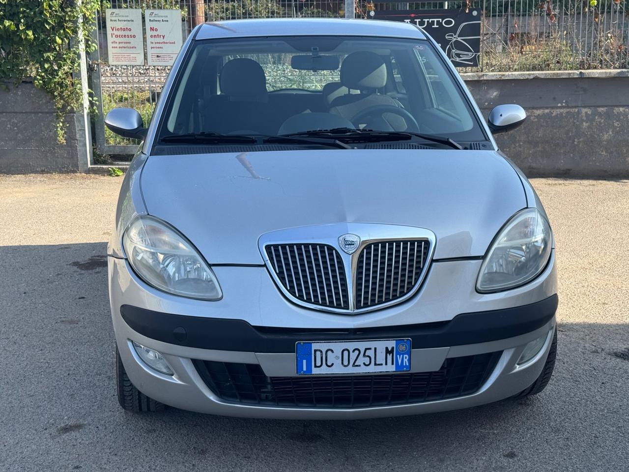 Lancia Ypsilon 1.2 Argento