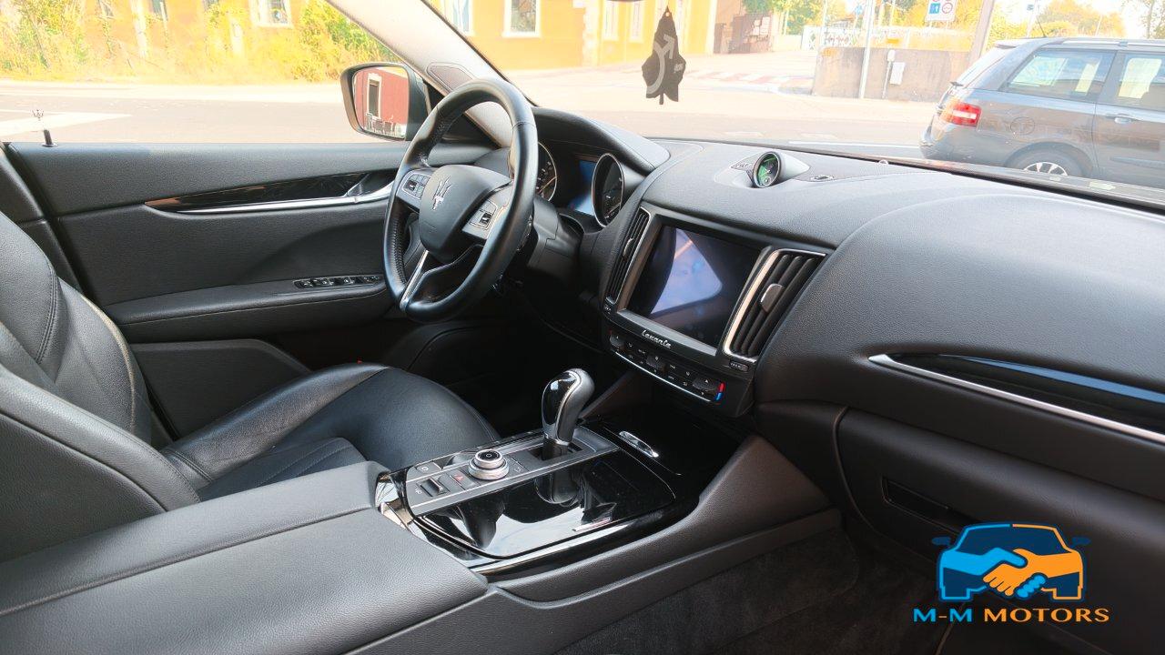 Maserati Levante 3.0 V6 Granlusso 250cv auto