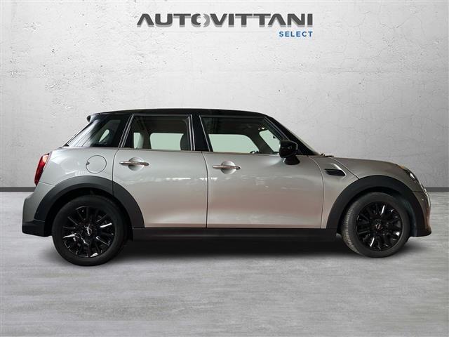MINI Mini 5 Porte 1.5 Twin Power Turbo Cooper Essential