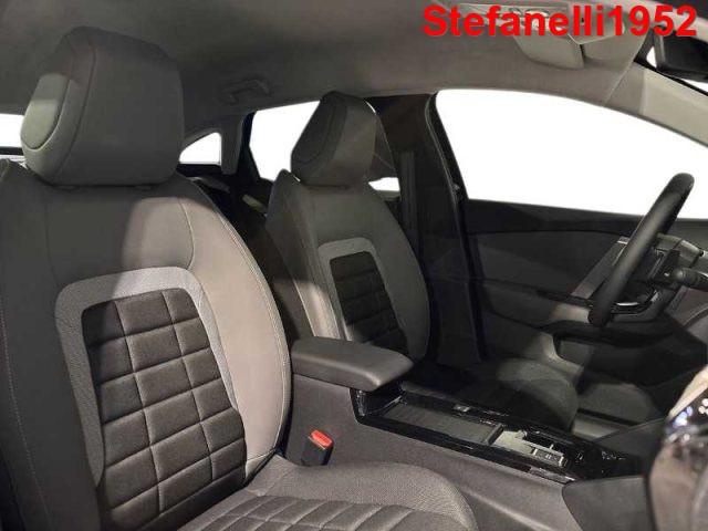 CITROEN C4 Hybrid 145 cv Automatico - COLLECTION