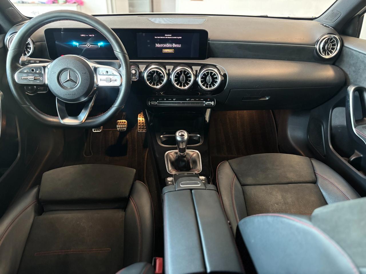 Mercedes-Benz A 180 Premium AMG LINE *PER NEOPATENTATI