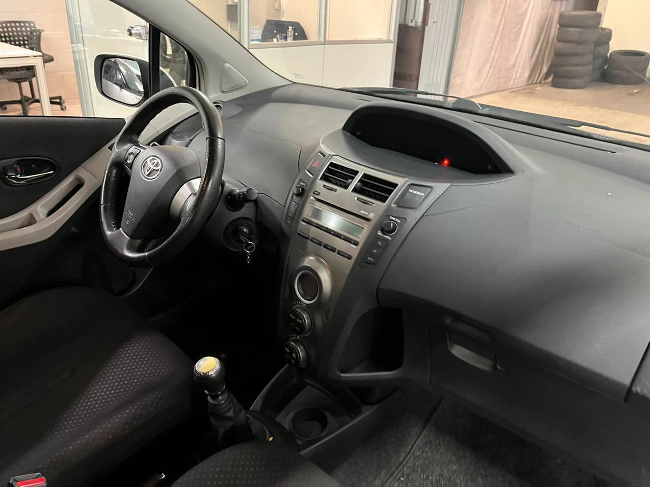 Toyota Yaris 1.3 5 porte