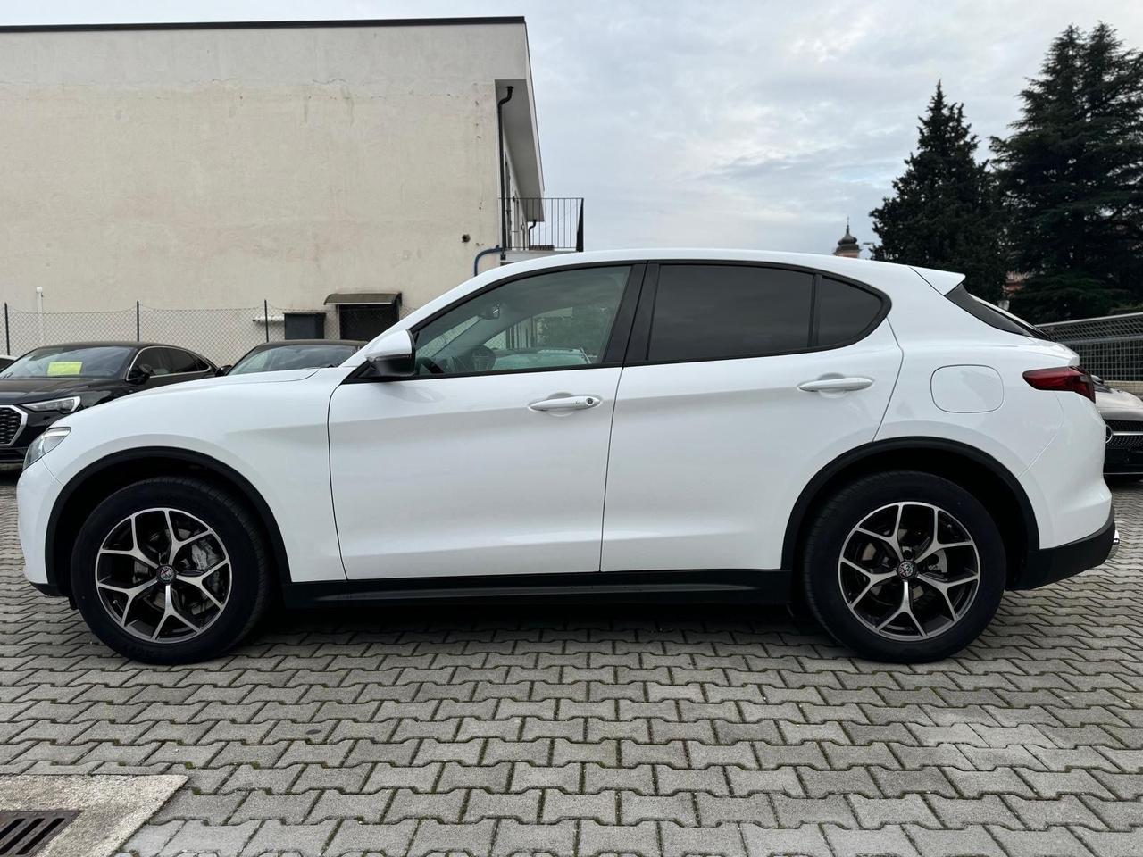 Alfa Romeo Stelvio 2.2 Turbodiesel 210 CV AT8 Q4 Super