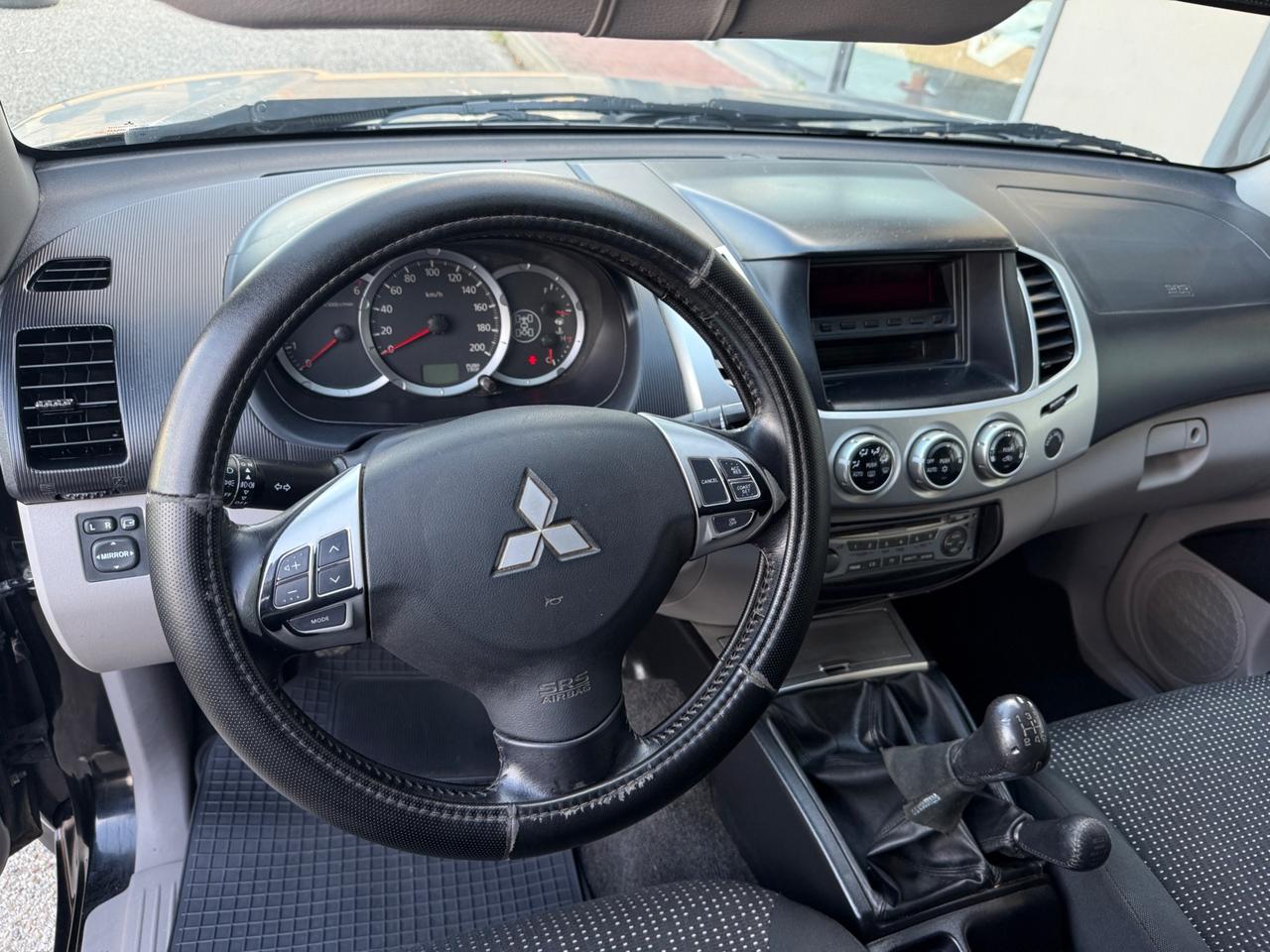 Mitsubishi L200 2.5 DI-D 136CV Intense GANCIO TRAINO