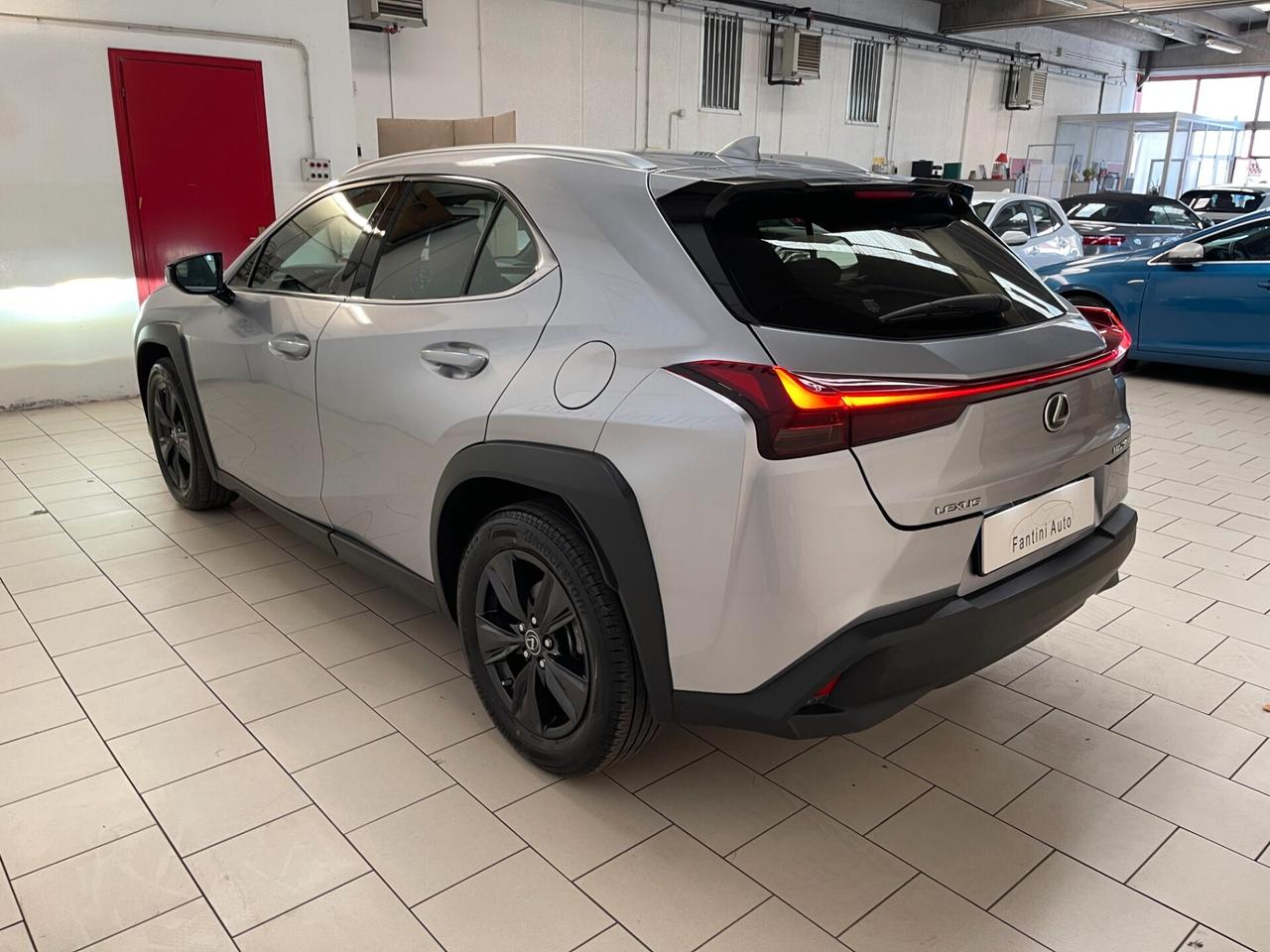 Lexus UX 250h Urban 2.0 2wd cvt-LEGGI SOTTO
