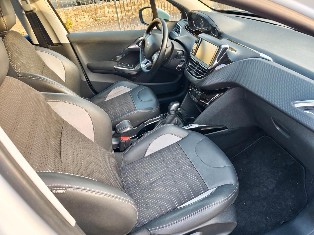 Peugeot 2008 BlueHDi 100 Black Matt