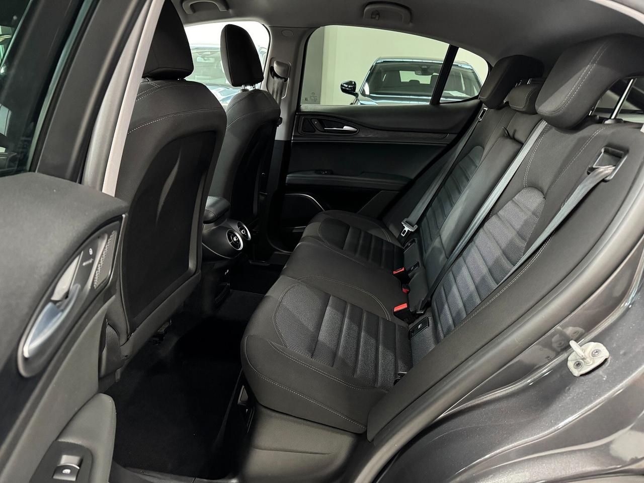 Stelvio 2.2 190CV AT8 Q4 NAVI VETRI SCURI BELLA