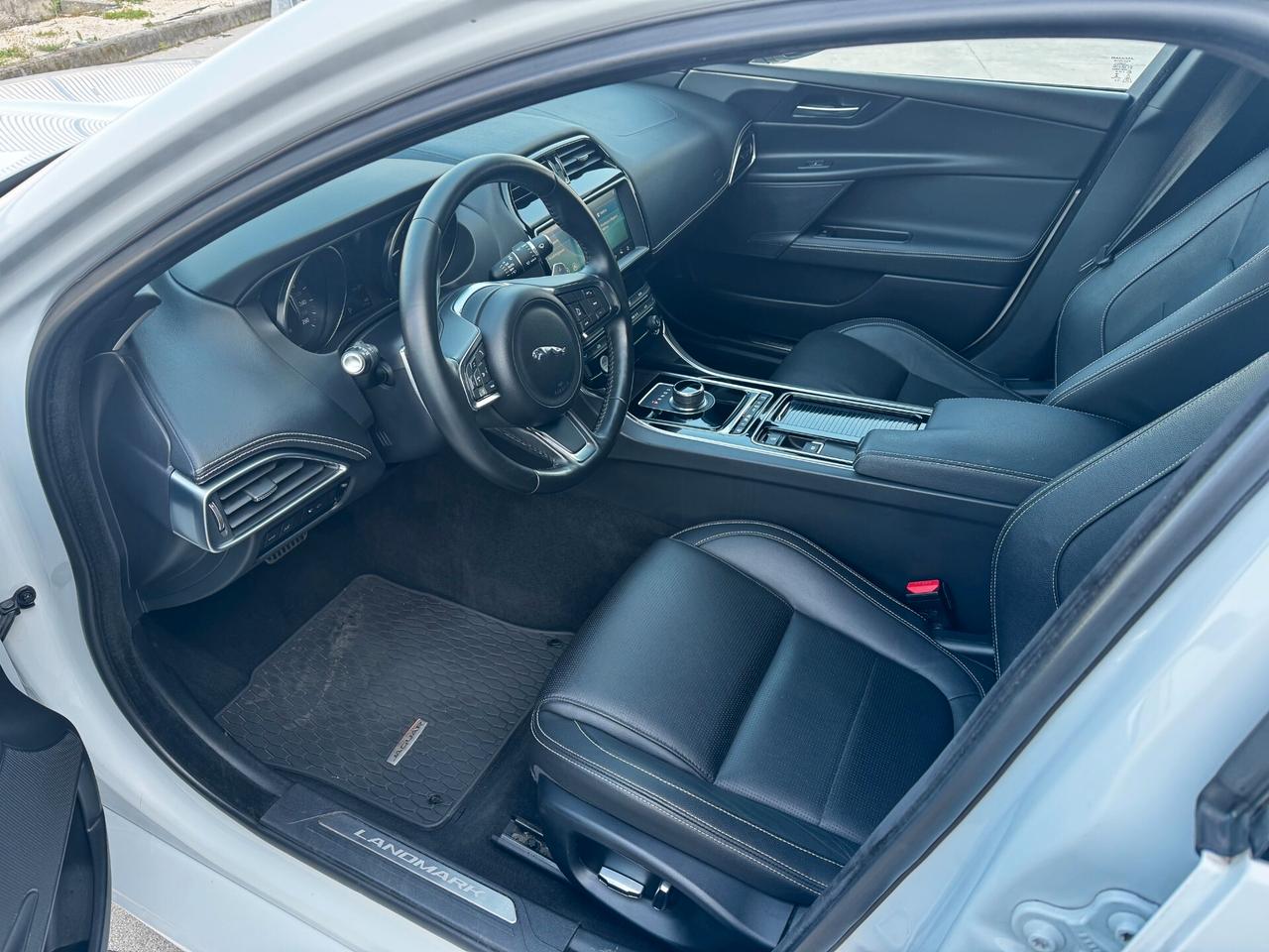 Jaguar XE 2.0 D 180 CV aut. Landmark Edition