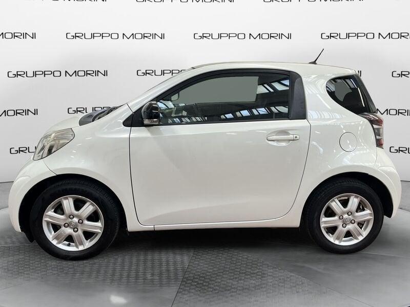 Toyota iQ iQ 1.0 cvt (multidrive)