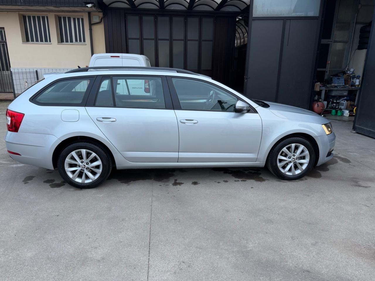Skoda Octavia 1.6 TDI SCR 115 CV Wagon Executive