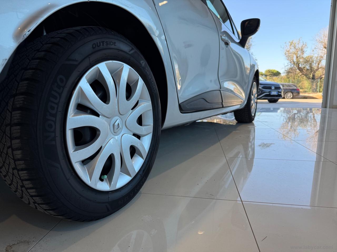 RENAULT Clio 1.2 75 CV 5p. Live