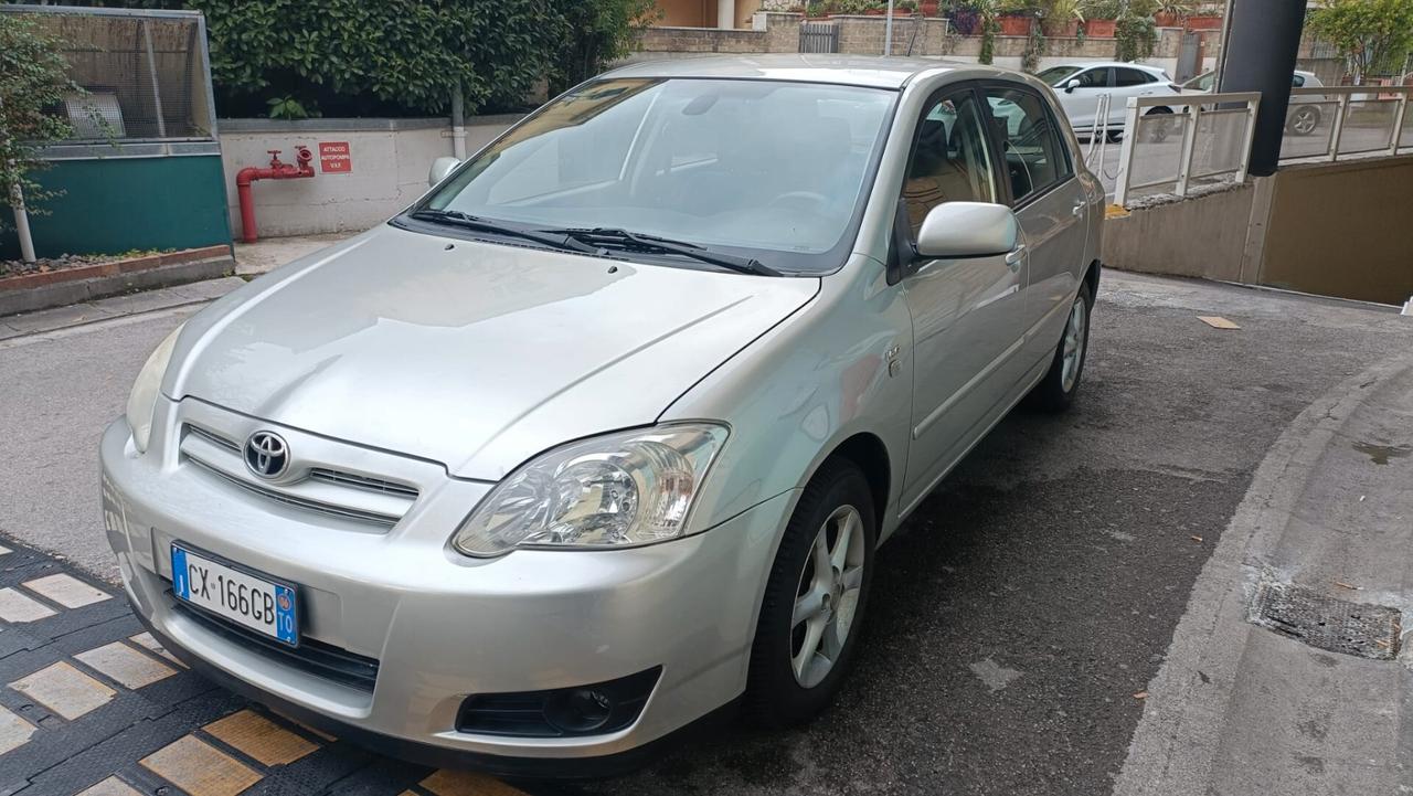 Toyota Corolla 1.4 D-4D M-MT 5 porte ESP