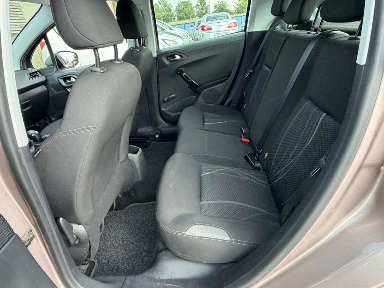Peugeot 208 PureTech 82 5 porte Access