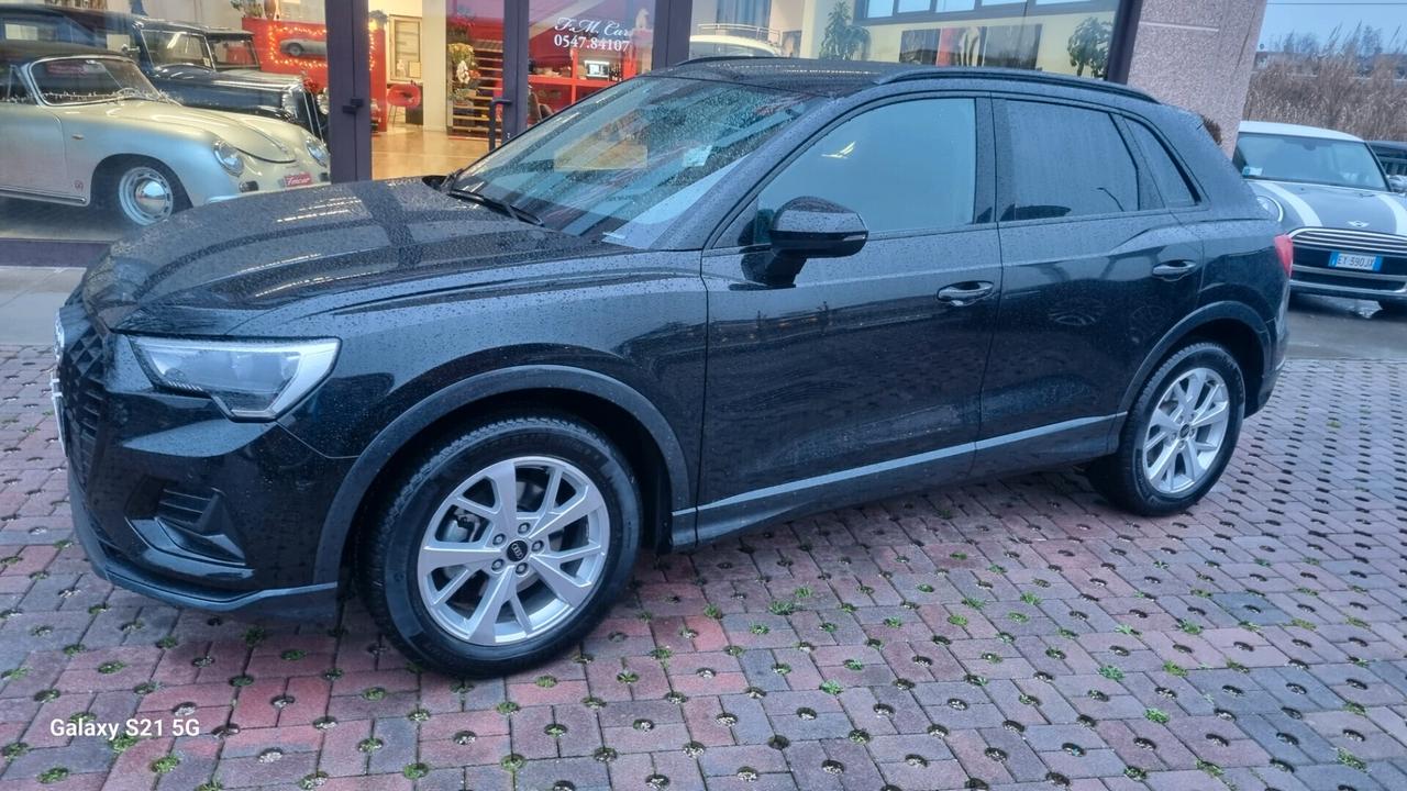 Audi Q3 35 TDI quattro S tronic Business Advanced
