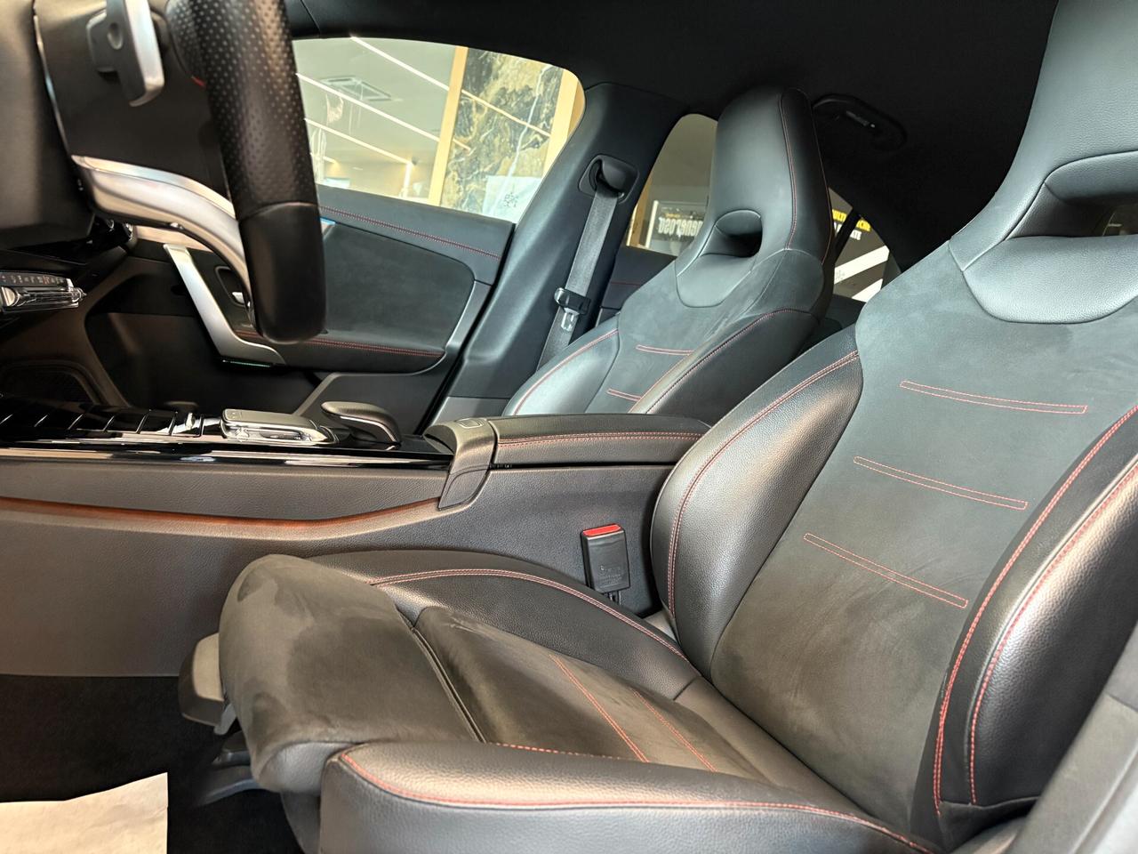 Mercedes-benz CLA 200 d Auto Premium Plus AMG