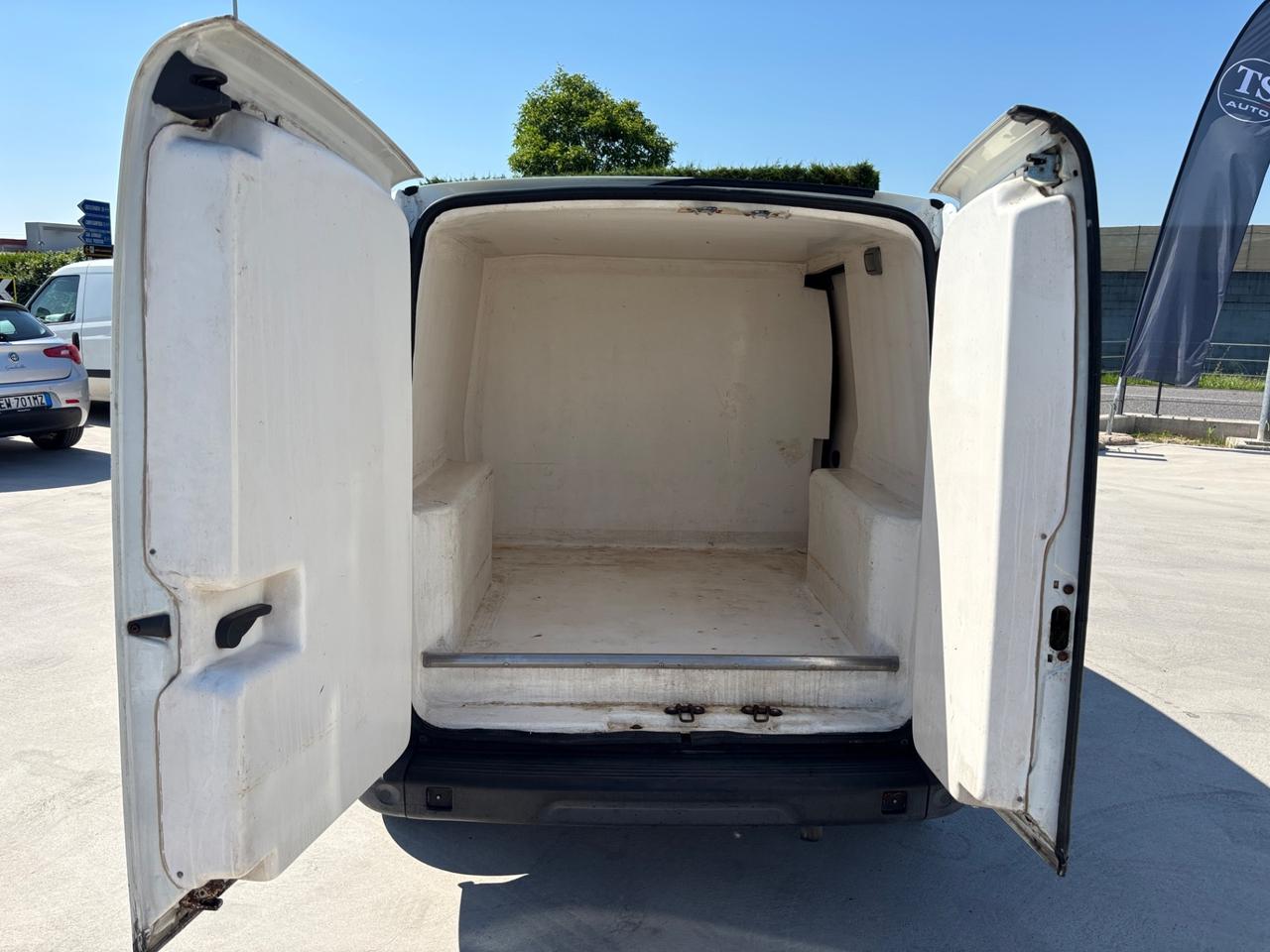 Fiat Doblo Isotermico