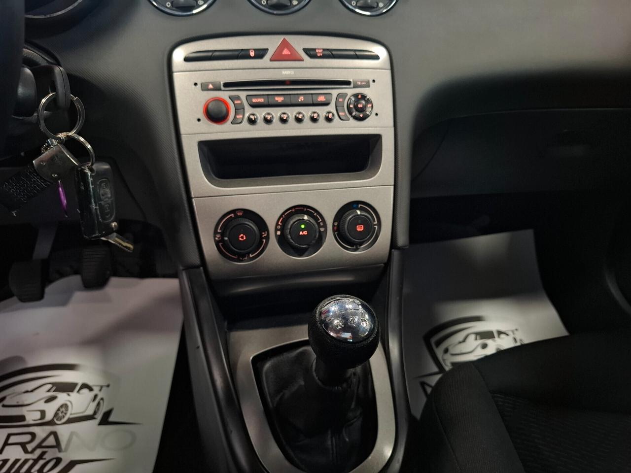 Peugeot 308 1.6 HDi 90CV Neopatentato