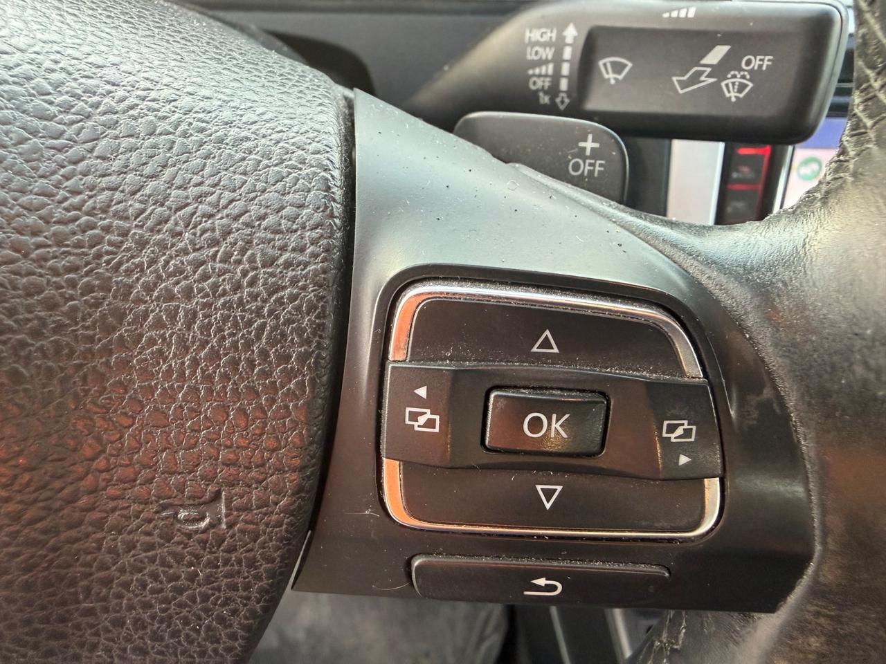 VOLKSWAGEN PASSAT 2.0 TDI DSG 140 BERLINA FULL