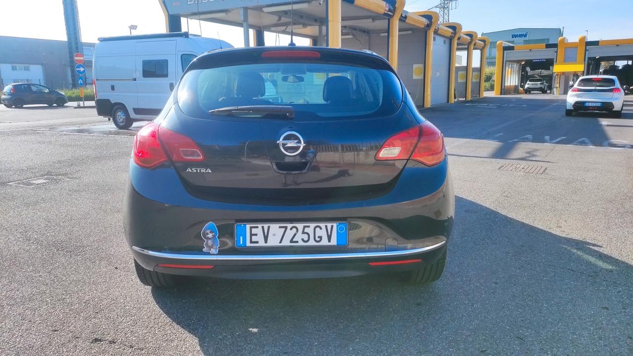 Opel Astra 1.4 Turbo 140CV GPL NEOPATENTATI - 2014